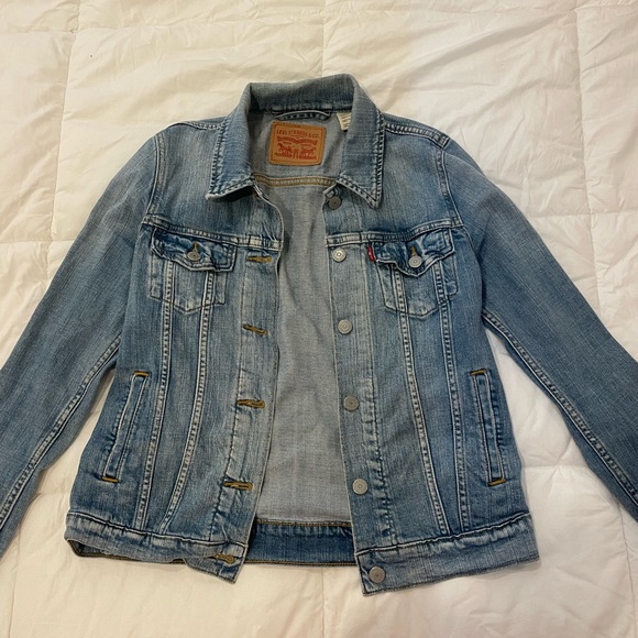 Size small Levi’s Jean jacket - Picture 1 of 1